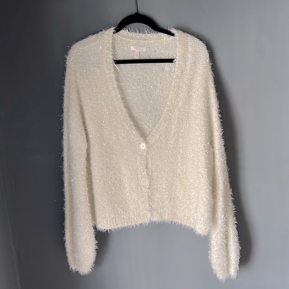 Sparkly, buttoned sweater